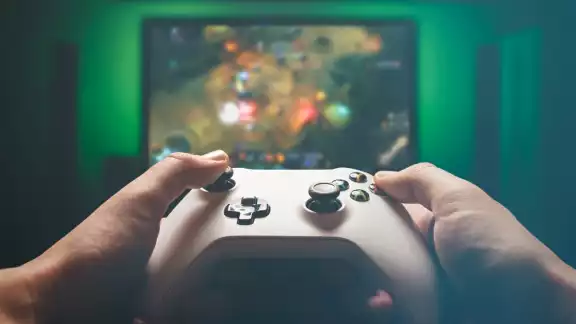 El impuesto se aplicaría tanto a videojuegos en formato físico como a los adquiridos mediante plataformas digitales o servicios de descarga