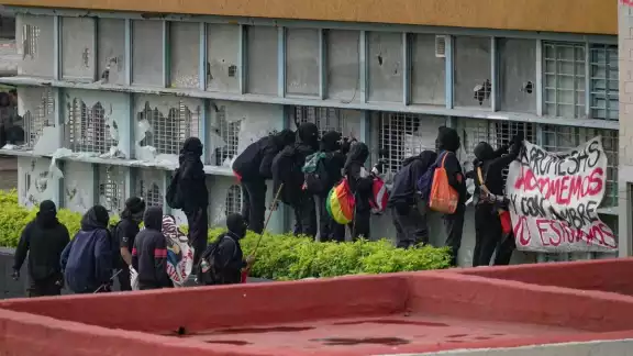 La UNAM reiteró su compromiso con la convivencia pacífica, el respeto a la autonomía y los principios académicos La UNAM reiteró su compromiso con la convivencia pacífica, el respeto a la autonomía y los principios académicos