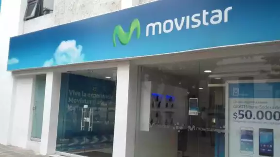 En el tercer trimestre de 2025, los ingresos de Telefónica Hispam cayeron 3.6 por ciento interanual