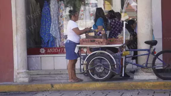 Trabajo sin derechos: informalidad laboral afecta a miles en Campeche Trabajo sin derechos: informalidad laboral afecta a miles en Campeche