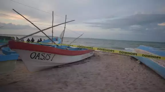 Turistas solicitan a la Comuna que envíe una cuadrilla para monitorear el Malecón de Progreso Turistas solicitan a la Comuna que envíe una cuadrilla para monitorear el Malecón de Progreso