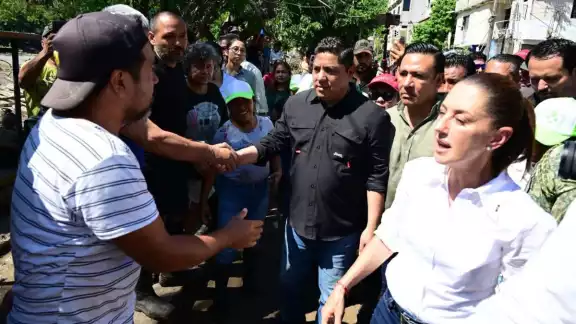 La presidenta Sheinbaum recorrió los municipios más afectados acompañada del gobernador de San Luis Potosí, Ricardo Gallardo Cardona La presidenta Sheinbaum recorrió los municipios más afectados acompañada del gobernador de San Luis Potosí, Ricardo Gallardo Cardona