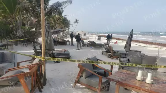 Hombre ejecutado a balazos en una playa turística de Tulum.
