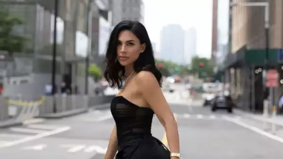 Tefi Valenzuela manda polémico mensaje tras las declaraciones de Eleazar Gómez en La Granja VIP Tefi Valenzuela manda polémico mensaje tras las declaraciones de Eleazar Gómez en La Granja VIP