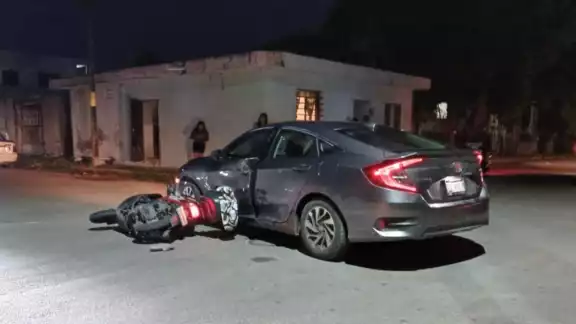 Dos mujeres resultan lesionadas tras percance vehicular en Chetumal Dos mujeres resultan lesionadas tras percance vehicular en Chetumal