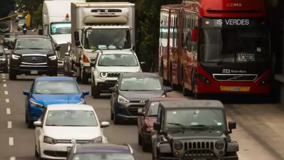 El programa Hoy No Circula es una medida ambiental que restringe la circulación vehicular en días específicos El programa Hoy No Circula es una medida ambiental que restringe la circulación vehicular en días específicos