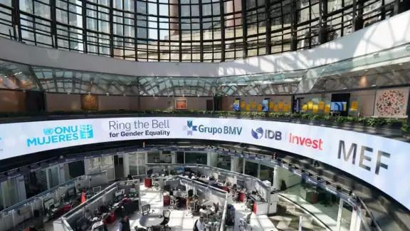 Luego de la complicada jornada bursatil del pasado 5 de  agosto llamada "Lunes Negro", la Bolsa Mexicana de Valores muestra recuperación