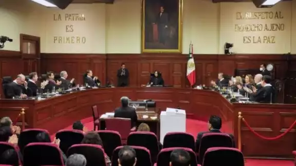 El análisis refiere que los enfrentamientos comenzaron como respuesta al rechazo de la SCJN y el PJF 