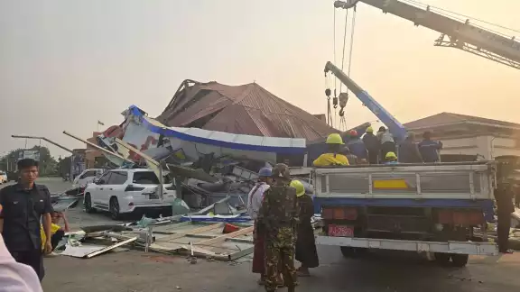 El sismo ocurrió a las 12:50 h local, con una profundidad de 10 kilómetros y epicentro a 17 kilómetros de Mandalay, Birmania El sismo ocurrió a las 12:50 h local, con una profundidad de 10 kilómetros y epicentro a 17 kilómetros de Mandalay, Birmania