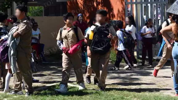 Entre likes y lágrimas: el impacto del ciberbullying en la infancia Entre likes y lágrimas: el impacto del ciberbullying en la infancia