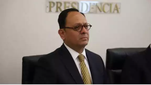 Diplomático Jorge Islas