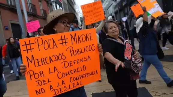 La jefa de Gobierno, Clara Brugada, aseguró que los comerciantes recibirán apoyos para mejorar su bienestar La jefa de Gobierno, Clara Brugada, aseguró que los comerciantes recibirán apoyos para mejorar su bienestar