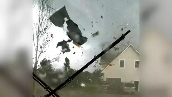 Remanentes del huracán Beryl provocan un brote de tornados en el estado de Nueva York Remanentes del huracán Beryl provocan un brote de tornados en el estado de Nueva York
