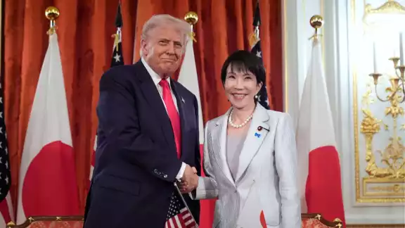 El presidente de Estados Unidos, Donald Trump, sostuvo su primer encuentro con Sanae Takaichi, nombrada recientemente como la primera ministra de Japón El presidente de Estados Unidos, Donald Trump, sostuvo su primer encuentro con Sanae Takaichi, nombrada recientemente como la primera ministra de Japón