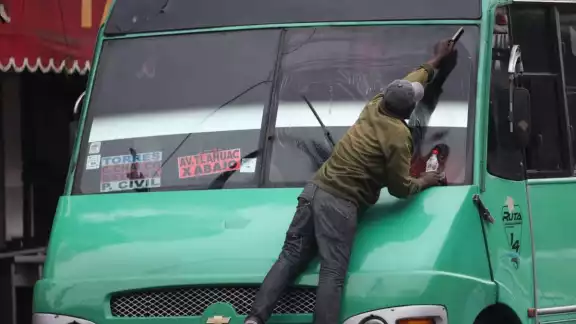 Junto con el incremento, el gremio transportista y las autoridades acordaron diversas medidas para elevar la calidad del servicio