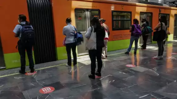 Semovi reiteró su compromiso para facilitar la movilidad de quienes decidan quedarse en la capital Semovi reiteró su compromiso para facilitar la movilidad de quienes decidan quedarse en la capital