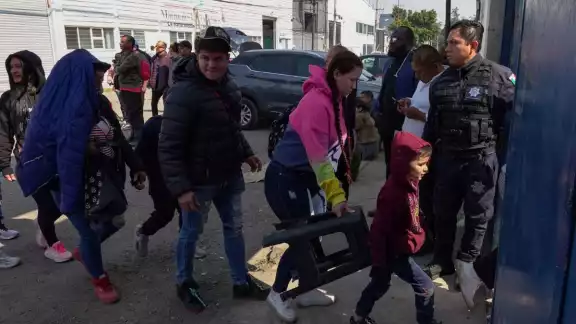 México se mantuvo entre los diez principales destinos de personas solicitantes de refugio a nivel global
