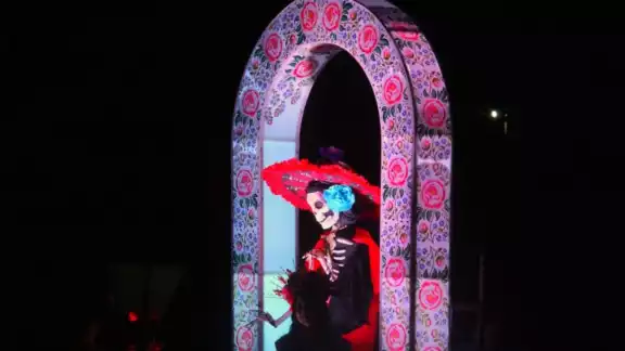 Realiza el Ximbal Pixano OB, Paseo de las Ánimas en el Río y Mar de Champotón, los asistentes disfrutaron de las lanchas decoradas con vistosos colores