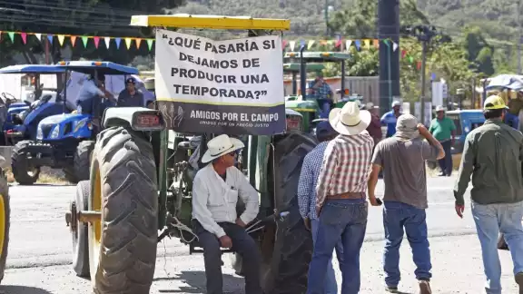 Los productores exigen que el precio por tonelada sea fijado en 7 mil 200 pesos Los productores exigen que el precio por tonelada sea fijado en 7 mil 200 pesos