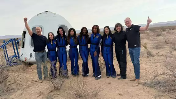 El despegue se efectuó desde el sitio de lanzamiento de Blue Origin en Texas a las 7:30 a.m. hora local