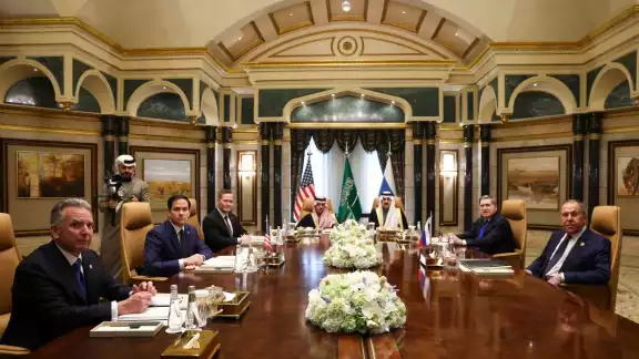 Las negociaciones, marcaron la primera reunión formal entre un ministro de Exteriores ruso y un secretario de Estado estadounidense Las negociaciones, marcaron la primera reunión formal entre un ministro de Exteriores ruso y un secretario de Estado estadounidense