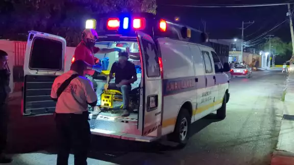 Violento asalto en calles de Ciudad del Carmen; víctima termina hospitalizada