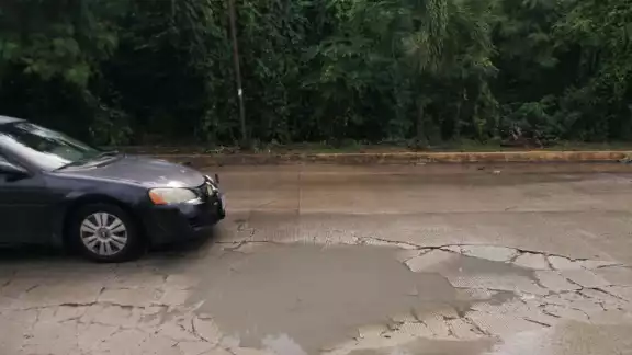 En el olvido de la Secretaría de Obras Públicas la extensa Avenida Marino Angulo de Chetumal