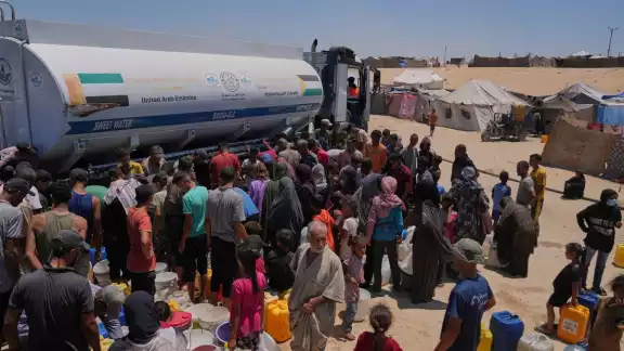 “La guerra en Gaza debe terminar ya. El sufrimiento civil ha alcanzado nuevos niveles”, afirmaron los gobiernos firmantes “La guerra en Gaza debe terminar ya. El sufrimiento civil ha alcanzado nuevos niveles”, afirmaron los gobiernos firmantes