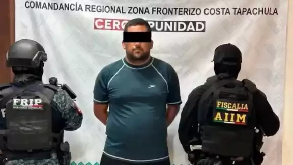 El fiscal general de justicia de Chiapas, Jorge Luis Llaven, confirmó que el maestro enfrenta cargos por hostigamiento y acoso sexual El fiscal general de justicia de Chiapas, Jorge Luis Llaven, confirmó que el maestro enfrenta cargos por hostigamiento y acoso sexual