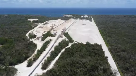 El Presidente expuso que ante la falta de acuerdo implica que está pausado el proceso de declaratoria de Área Natural Protegida de esa superficie de tierra El Presidente expuso que ante la falta de acuerdo implica que está pausado el proceso de declaratoria de Área Natural Protegida de esa superficie de tierra