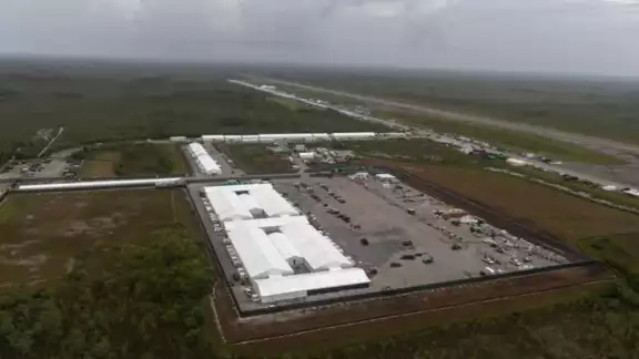 El centro Everglades, inaugurado por el presidente Donald Trump, ha sido objeto de severas críticas El centro Everglades, inaugurado por el presidente Donald Trump, ha sido objeto de severas críticas