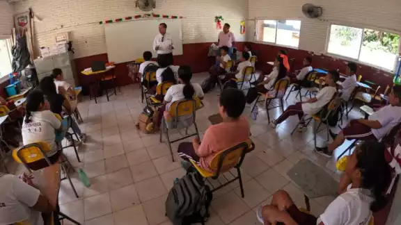 La SEP precisó que 26 mil 105 estudiantes de 229 planteles continúan clases a distancia La SEP precisó que 26 mil 105 estudiantes de 229 planteles continúan clases a distancia