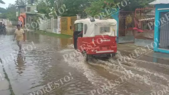 Vecinos de San Antonio Cárdenas denunciaron el abandono del Ayuntamiento ante las inundaciones que afectan a sus calles. Vecinos de San Antonio Cárdenas denunciaron el abandono del Ayuntamiento ante las inundaciones que afectan a sus calles.