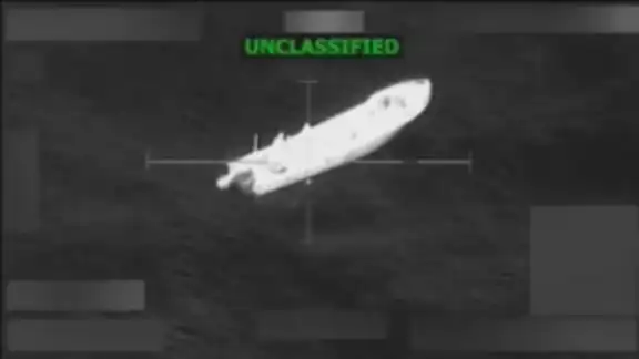 El secretario de Deefensa de EU, Pete Hegseth, detalló que las narcolanchas transportaban cargamentos de drogas y armamento