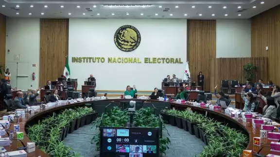 El INE admitió que aún no existen lineamientos normativos claros sobre el uso de IA en la producción de contenidos institucionales