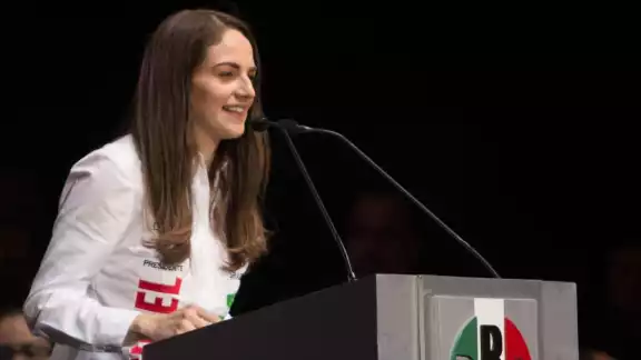 Tania Larios, coordinadora parlamentaria del PRI en el Congreso de la Ciudad de México