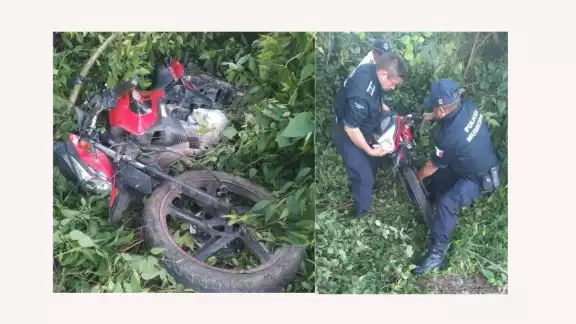 Ayer en la tarde también encontraron una camioneta abandonada