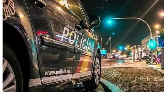 Las autoridades indicaron que la mujer incluso forzó la entrada a viviendas y empleó violencia cuando encontraba resistencia Las autoridades indicaron que la mujer incluso forzó la entrada a viviendas y empleó violencia cuando encontraba resistencia