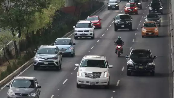 El Hoy No Circula es una medida ambiental que tiene como objetivo reducir los niveles de contaminación El Hoy No Circula es una medida ambiental que tiene como objetivo reducir los niveles de contaminación