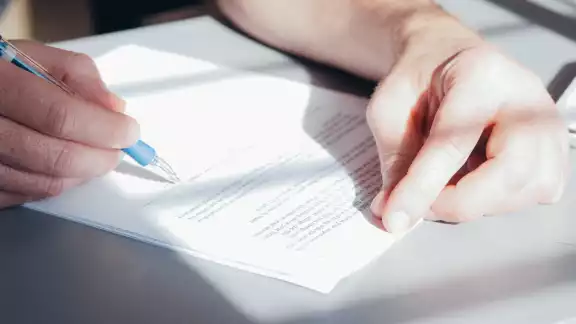 La carta de antecedentes no penales es emitida por la Fiscalía General del Estado de Campeche. La carta de antecedentes no penales es emitida por la Fiscalía General del Estado de Campeche.