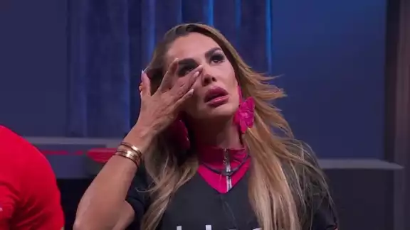 La Casa de los Famosos México: Ninel Conde rompe en llanto al recibir polémico mensaje de fuera La Casa de los Famosos México: Ninel Conde rompe en llanto al recibir polémico mensaje de fuera