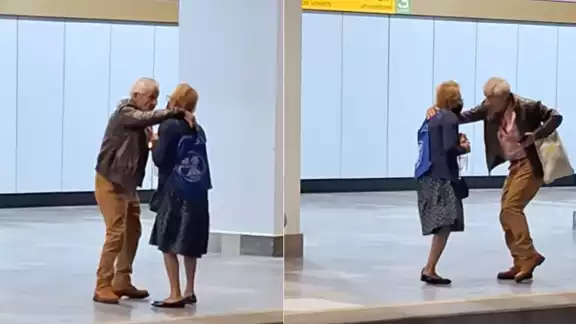 Pareja de abuelitos se hace viral en redes sociales por bailar mientras esperan el Metro Pareja de abuelitos se hace viral en redes sociales por bailar mientras esperan el Metro