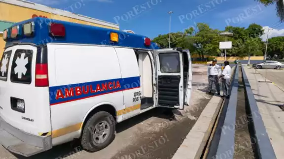Indigente es atacado con botella en estacionamiento de Plaza Real