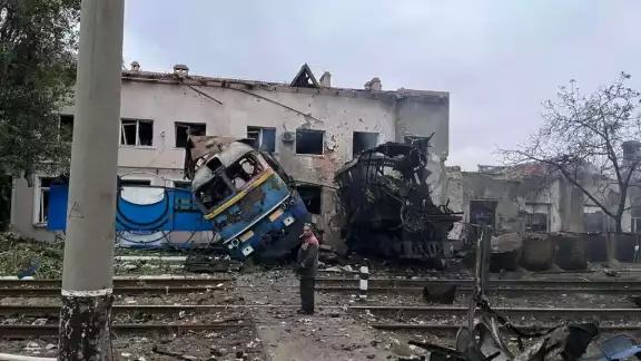 Los bombardeos nocturnos continúan en diversas ciudades ucranianas, por lo que es urgente una “respuesta global contundente” Los bombardeos nocturnos continúan en diversas ciudades ucranianas, por lo que es urgente una “respuesta global contundente”