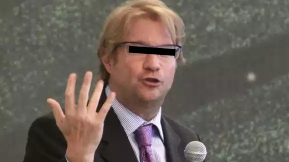 Andrés Roemer, escritor y exdiplomático Andrés Roemer, escritor y exdiplomático
