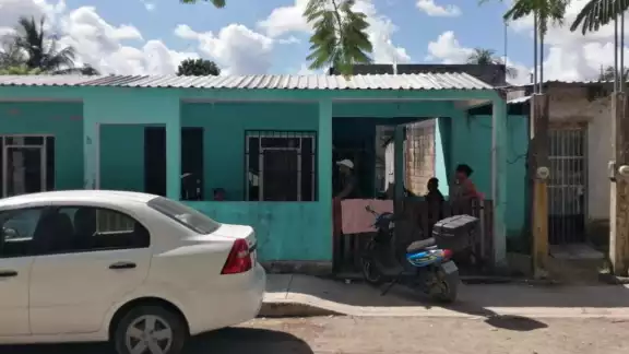 Azotan a habitantes de Huay Pix 3 apagones por semana, pobladores están hartos de la indiferencia de las autoridades Azotan a habitantes de Huay Pix 3 apagones por semana, pobladores están hartos de la indiferencia de las autoridades