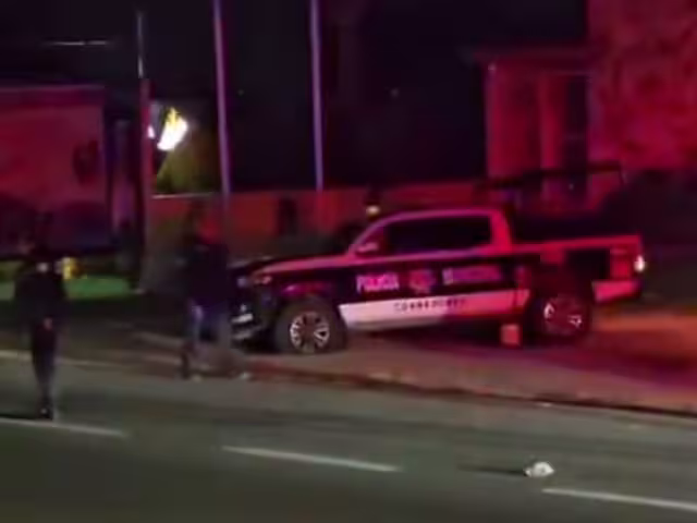 Hombres armados Ejecutaron a un hombre dentro de un hospital y al salir acribillar a dos policías en Atlixco, Puebla