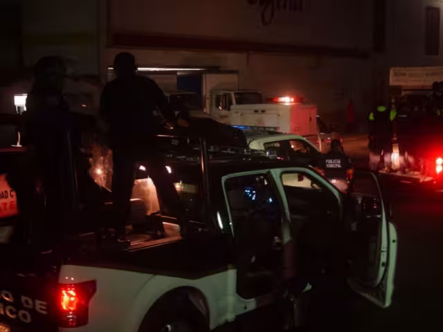 La senadora Mariela Gutiérrez Escalante, quien transitaba por la zona, intervino al considerar que los policías de Tonanitla no deberían operar en el área.