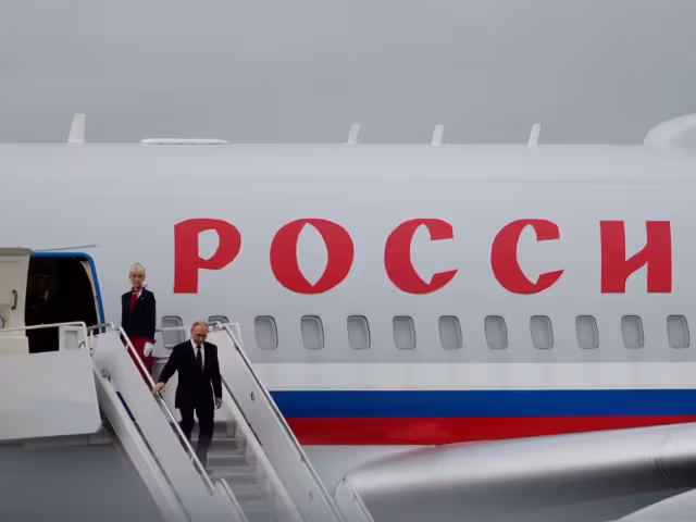 El presidente de Rusia, Vladirmir Putin. arribó a Alaska para su encuentro con el presidente de EU, Donald Trump