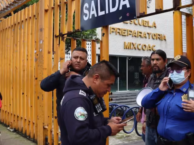 La mandataria explicó que en diversos planteles universitarios se han presentado amenazas de bomba